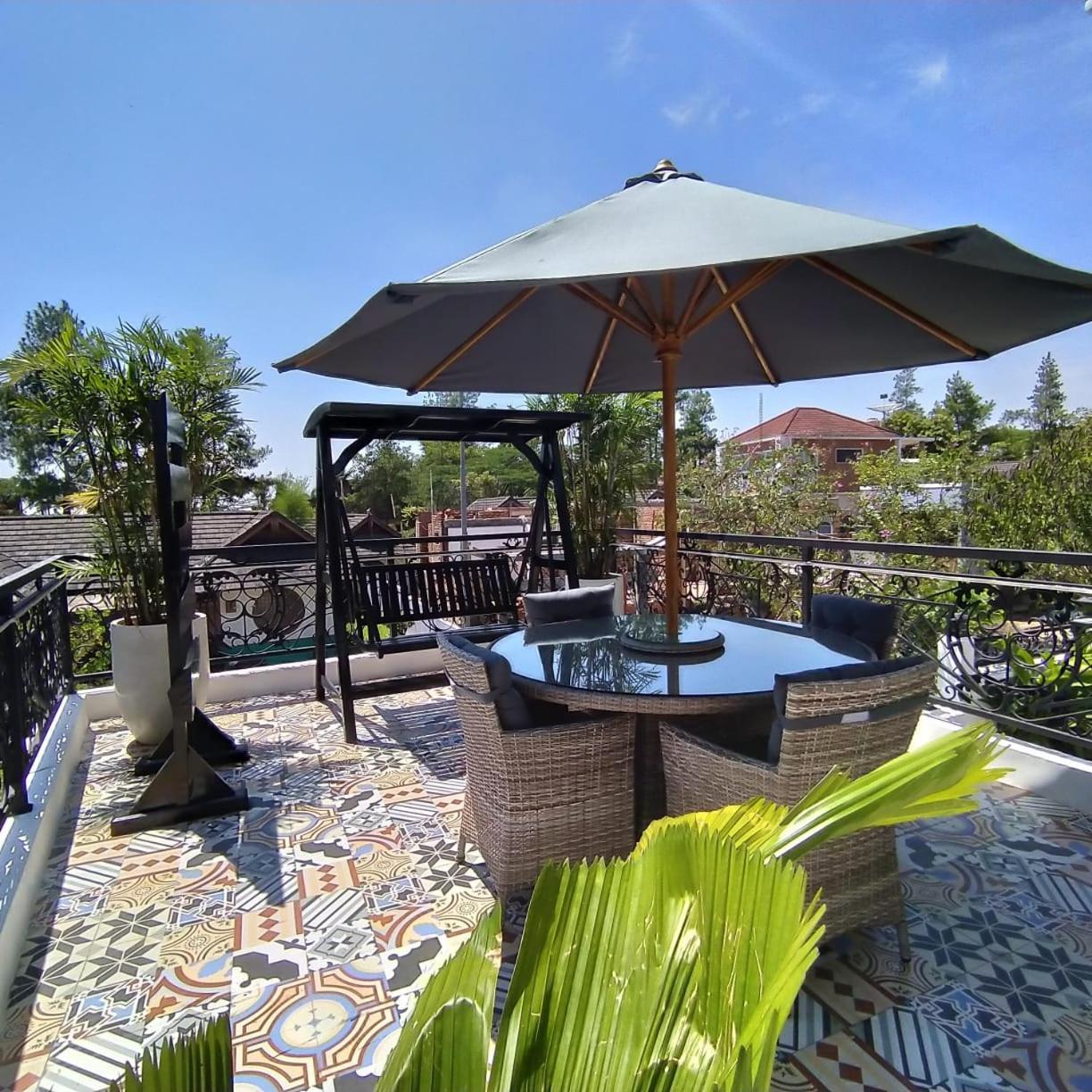 Villa Kota Bunga Malini 7 Cinengangirang Kültér fotó